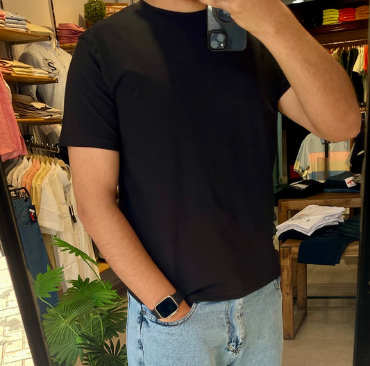 Black basic t-shirt